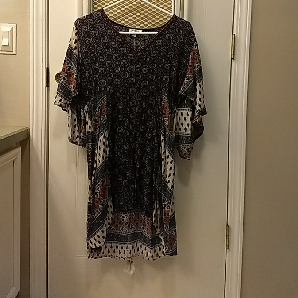 Short sleeve dress